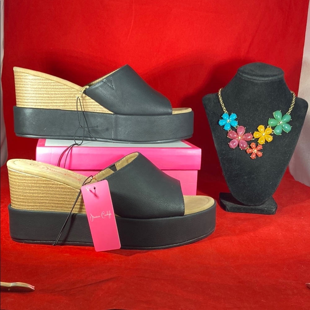Covered Wedge in Black